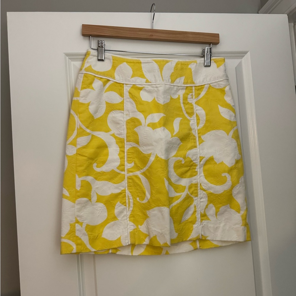Ann Taylor Detailed Yellow & White Mini Skirt in Size 2